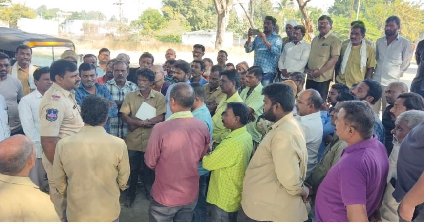 ట్రాఫిక్ నిబంధనలు పాటిస్తేనే సురక్షితం