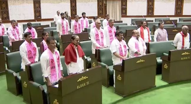 అసెంబ్లీ సమావేశాలుప్రారంభం… రెండు నిమిషాలు ఉండి వెళ్ళిపోయిన కేసీఆర్
