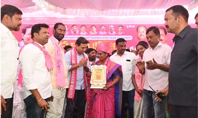 ముఖ్యమంత్రికి నదీ జలాలపై అవగాహన శూన్యం -కేటీఆర్