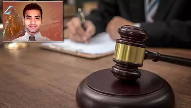 ఐ బొమ్మ రవికి షాక్