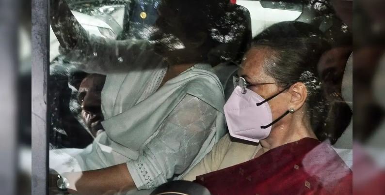 ఆసుపత్రిలో చేరిన సోనియా గాంధీ