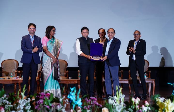 సాంకేతిక విప్లవంలో…. విద్యార్థులుసంసిద్ధులై ఆర్టిఫిషియల్ ఇంటెలిజెన్స్ లో ప్రపంచ స్థాయి గుర్తింపు తేవాలి