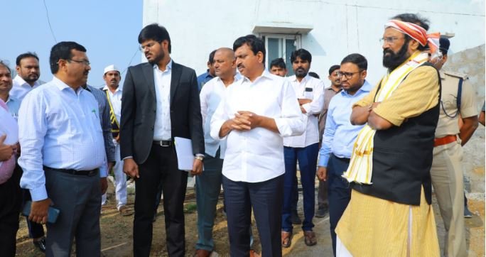 ‘ప్రతి పేదవాడికి ఇందిరమ్మ ఇల్లు ఇచ్చే బాధ్యత ప్రభుత్వానిది’